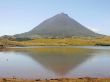 The lake Lagoa do Capitão with the Pico